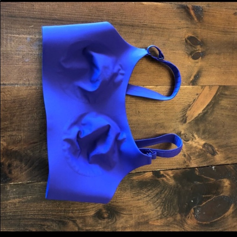 Lululemon Ta Ta Tamer - 34DD